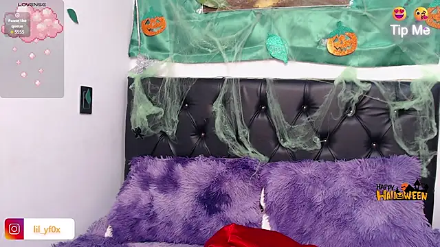 Snapshot of lily_f00x chatting on 14, 10, 2025 lily f00x online show from 14, 10, 2025