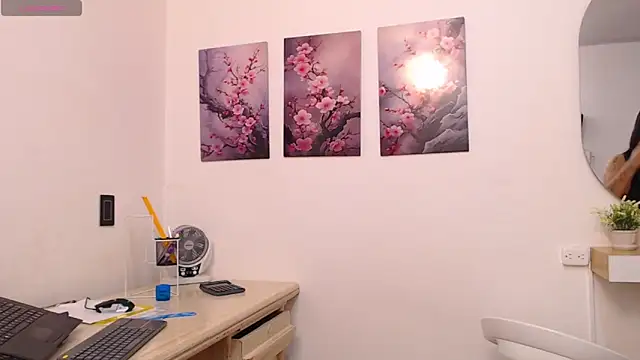 Snapshot of lily_f00x chatting on 21, 2, 2026 lily f00x online show from 21, 2, 2026