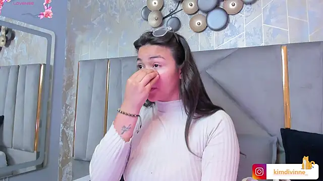 Snapshot of KimDevinne chatting on 26, 2, 2025 KimDevinne online show from 26, 2, 2025