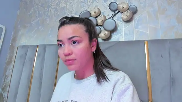 KimDevinne online show from 11, 1, 2026