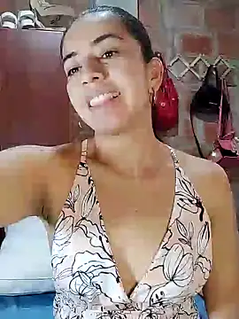 Snapshot of anngela01 chatting on 27, 12, 2024 anngela01 online show from 27, 12, 2024