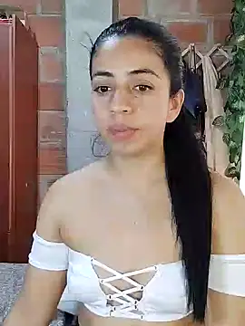 Snapshot of anngela01 chatting on 22, 1, 2025 anngela01 online show from 22, 1, 2025