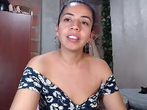 Snapshot of anngela01 chatting on 17, 1, 2025 anngela01 online show from 17, 1, 2025