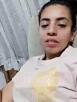 Snapshot of anngela01 chatting on 28, 12, 2024 anngela01 online show from 28, 12, 2024