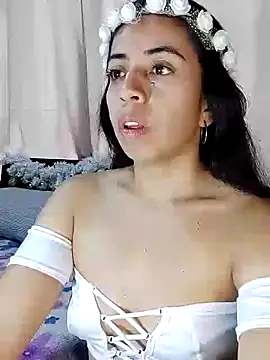 Snapshot of anngela01 chatting on 4, 1, 2025 anngela01 online show from 4, 1, 2025