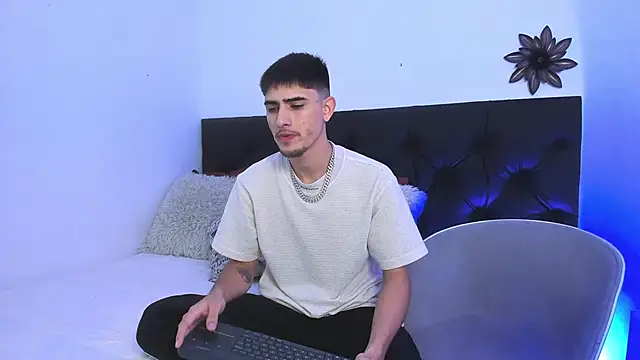 PhilipRich online show from 15, 2, 2025