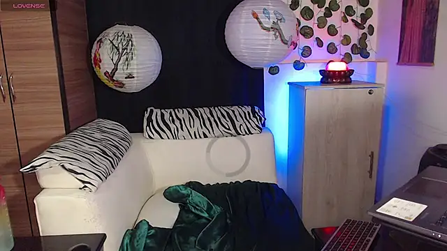 mariangel tattooed barbie online show from 1, 3, 2025