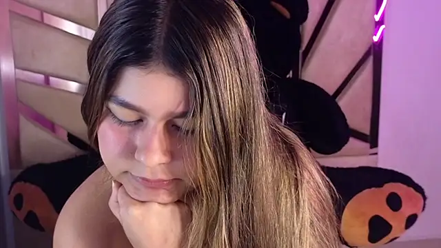 Snapshot of emmalee_01a chatting on 26, 2, 2025 emmalee 01a online show from 26, 2, 2025