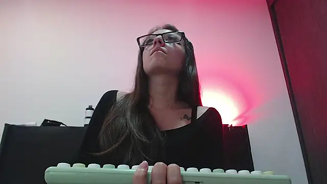 Aurora blossom   online show from 28, 10, 2025