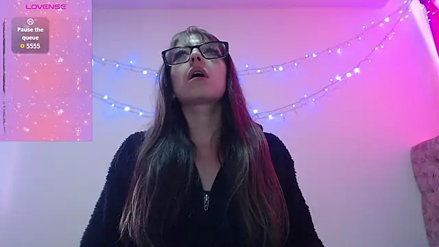 Aurora blossom   online show from 15, 12, 2025