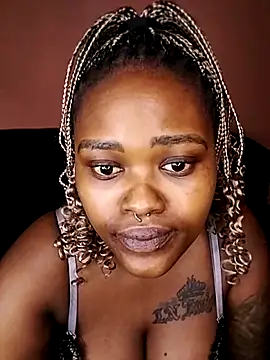 ThickPearlx23 online show from 10, 4, 2026