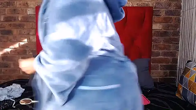 Snapshot of ThickPearlx23 chatting on 5, 6, 2026 ThickPearlx23 online show from 5, 6, 2026