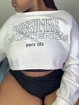 Snapshot of ThickPearlx23 chatting on 12, 6, 2026 ThickPearlx23 online show from 12, 6, 2026