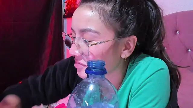 teffy lee online show from 30, 6, 2026