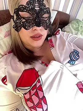 69Laura696 online show from 11, 2, 2025