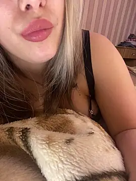 69Laura696 online show from 8, 2, 2025