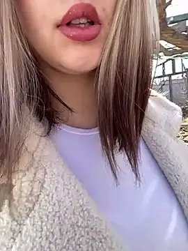 69Laura696 online show from 7, 3, 2025