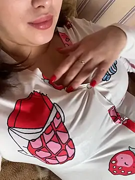 69Laura696 online show from 9, 1, 2025