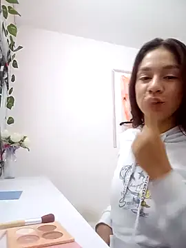 Luci And Sofi online show from 6, 10, 2025