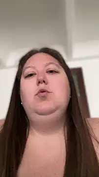 Chloee ep online show from 30, 4, 2026