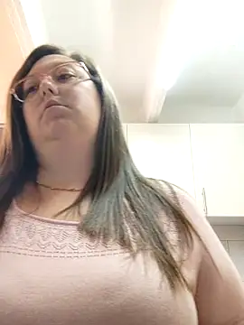 Chloee ep online show from 20, 3, 2025