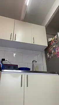 Chloee ep online show from 3, 12, 2025