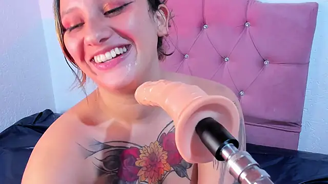 Mila nixon02 online show from 15, 3, 2025