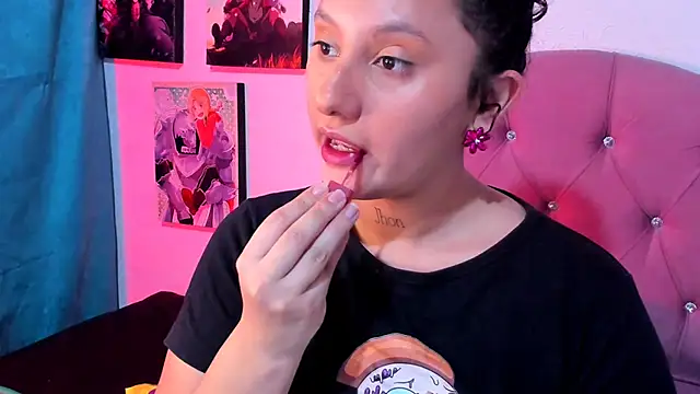 Mila nixon02 online show from 16, 11, 2025