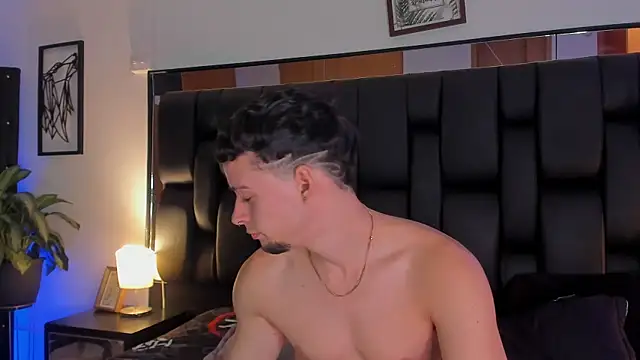 JadeSmiith  online show from 12, 9, 2025