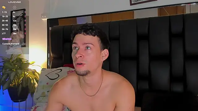 JadeSmiith  online show from 25, 11, 2025