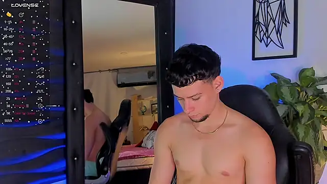 JadeSmiith  online show from 11, 11, 2025