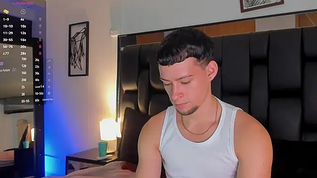 JadeSmiith  online show from 19, 9, 2025