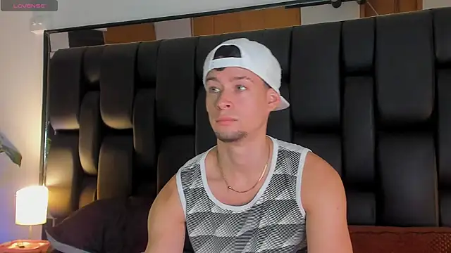 JadeSmiith  online show from 9, 1, 2026