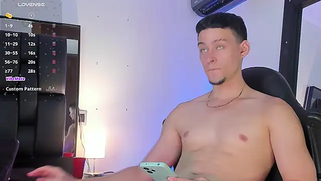 JadeSmiith  online show from 19, 3, 2025