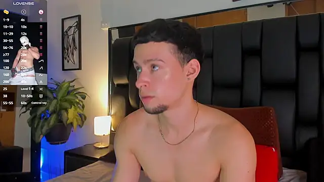 JadeSmiith  online show from 1, 10, 2025