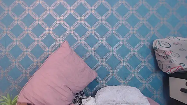 violeta cute18 online show from 24, 1, 2025