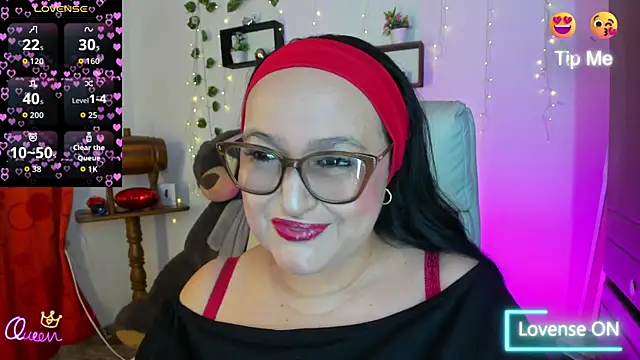 Gia Nahomi online show from 10, 4, 2026