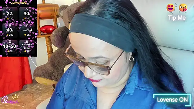 Gia Nahomi online show from 23, 4, 2026