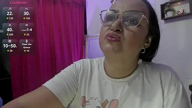 Gia Nahomi online show from 29, 10, 2025