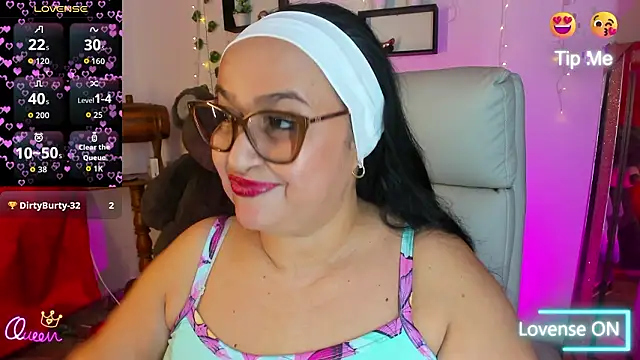 Gia Nahomi online show from 9, 3, 2026