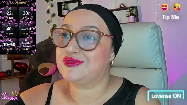 Gia Nahomi online show from 28, 4, 2026