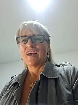 almaluna7 online show from 11, 2, 2026