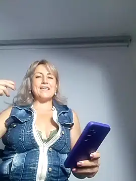 almaluna7 online show from 19, 10, 2025