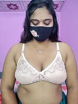 Snapshot of Hot_Maleka chatting on 10, 10, 2025 Hot Maleka online show from 10, 10, 2025