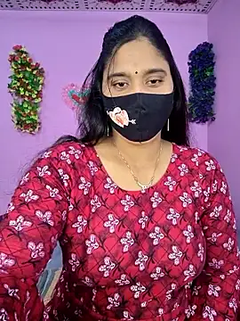 Snapshot of Hot_Maleka chatting on 4, 11, 2025 Hot Maleka online show from 4, 11, 2025