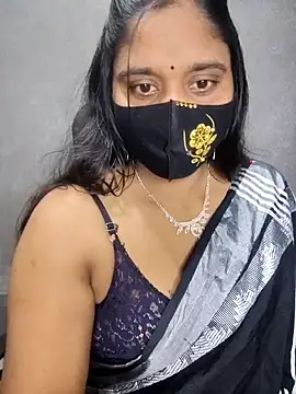 Snapshot of Hot_Maleka chatting on 8, 9, 2025 Hot Maleka online show from 8, 9, 2025