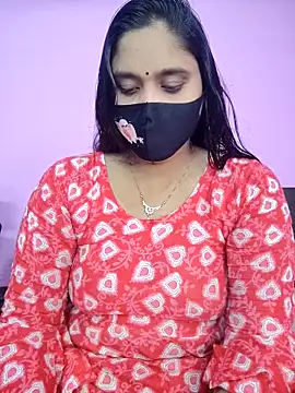 Snapshot of Hot_Maleka chatting on 20, 10, 2025 Hot Maleka online show from 20, 10, 2025