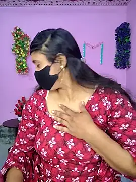 Snapshot of Hot_Maleka chatting on 8, 11, 2025 Hot Maleka online show from 8, 11, 2025