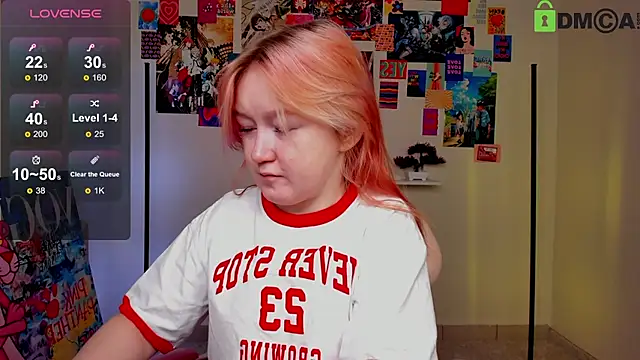 Sara Robinson online show from 5, 3, 2025