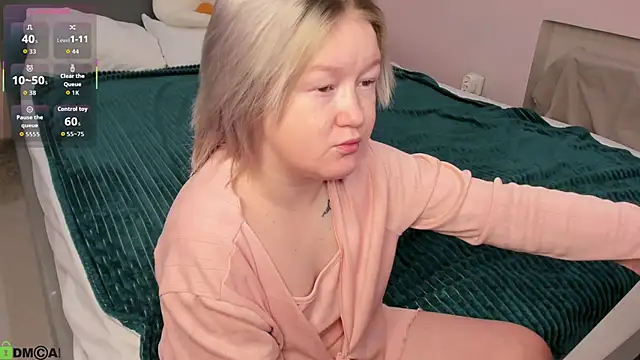 Snapshot of Sara_Robinson chatting on 4, 6, 2026 Sara Robinson online show from 4, 6, 2026